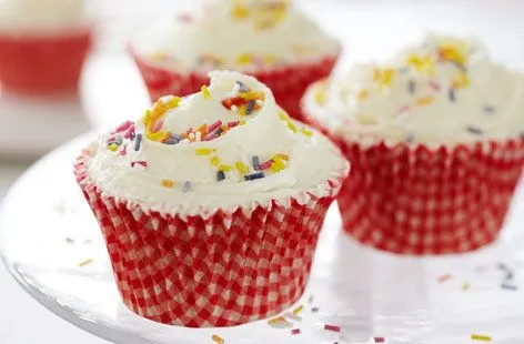 Vanilla cupcakes | Tesco Real Food