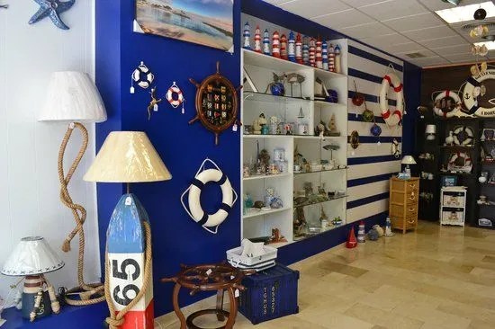 Variada decoración náutica: fotografía de Tienda Marinera La ...