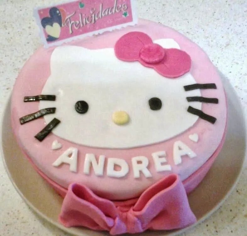 Pasteles de fondant Hello Kitty - Imagui