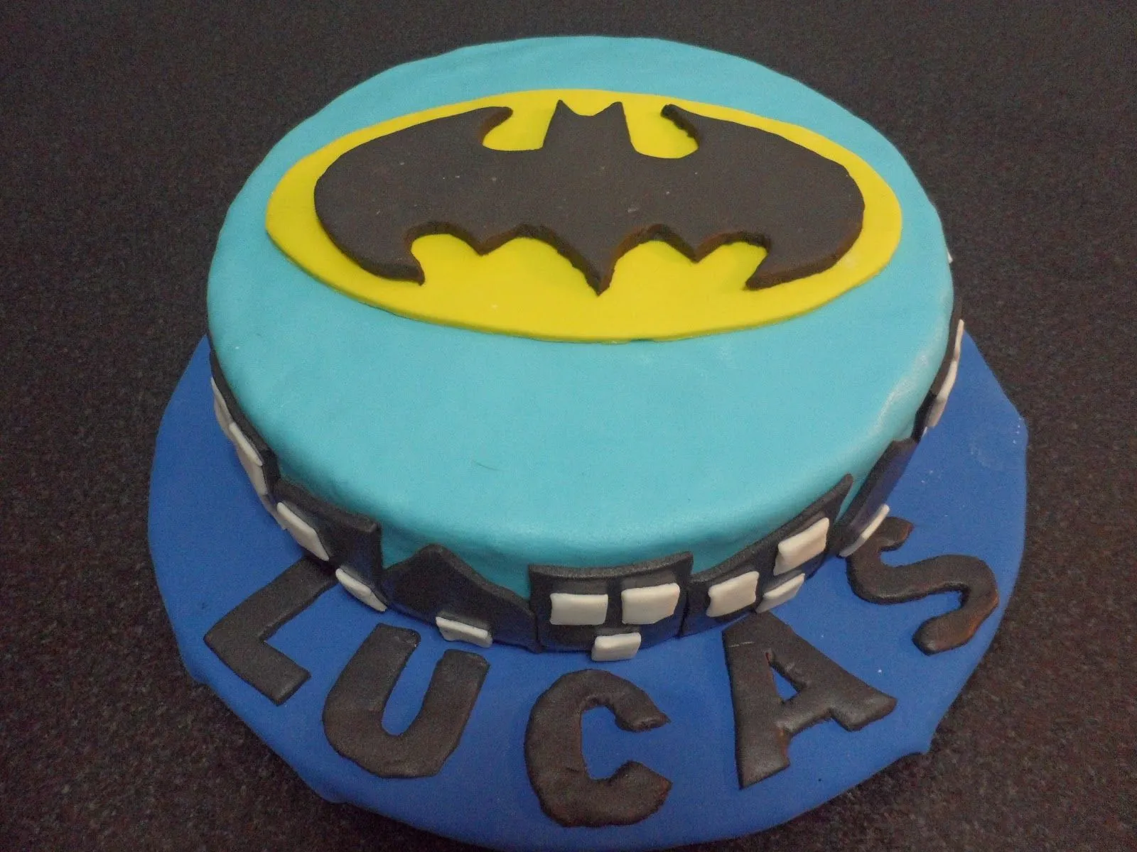 VERO DULCES TORTAS: TORTA DE BATMAN