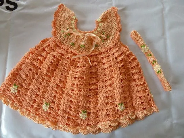 Vestido de bebê em crochê - Grupo Lagoart | Flickr - Photo Sharing!