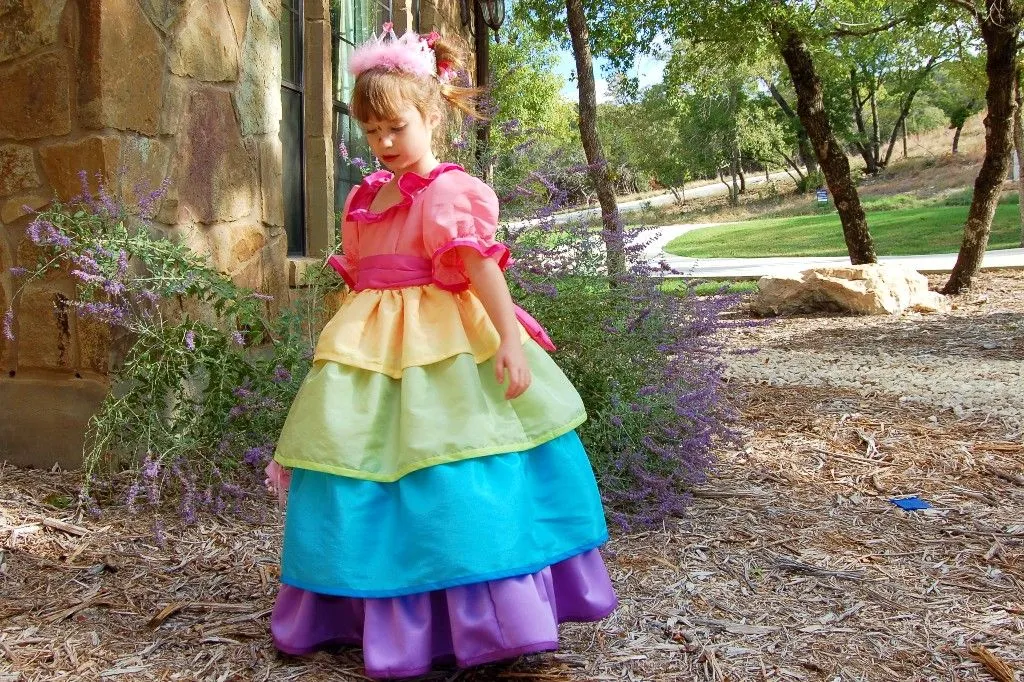 Vestido y corona de princesa - Pica Pecosa