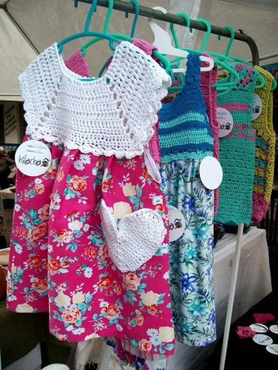 Vestido de niña con pechera y corazon al crochet. | CROCHET ...