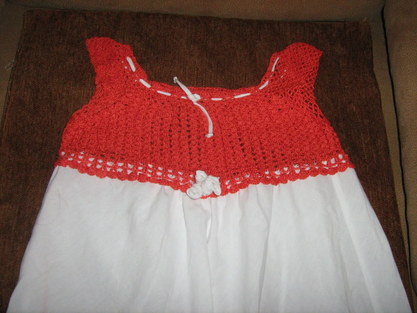 Tejido crochet y tela vestidos - Imagui