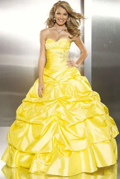 Imagenes de vestidos de 15 años color amarillo - Imagui