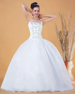 Vestidos de 15 Años: Vestido de 15 años blanco para quinceañera