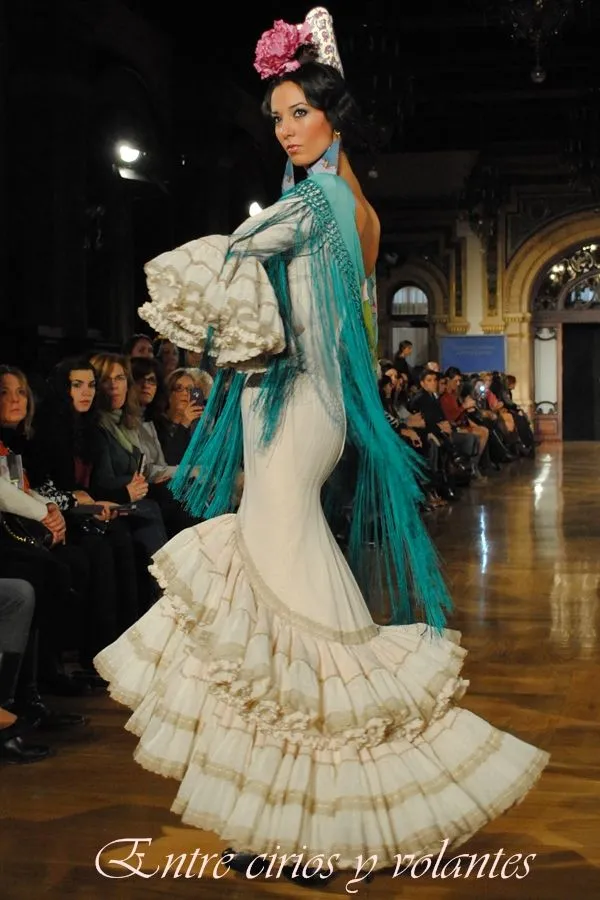 vestidos de flamenca Archives - Entre cirios y volantes