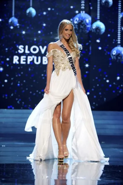 Miss Universo 2012: República Eslava, muy guapa con vestido de ...