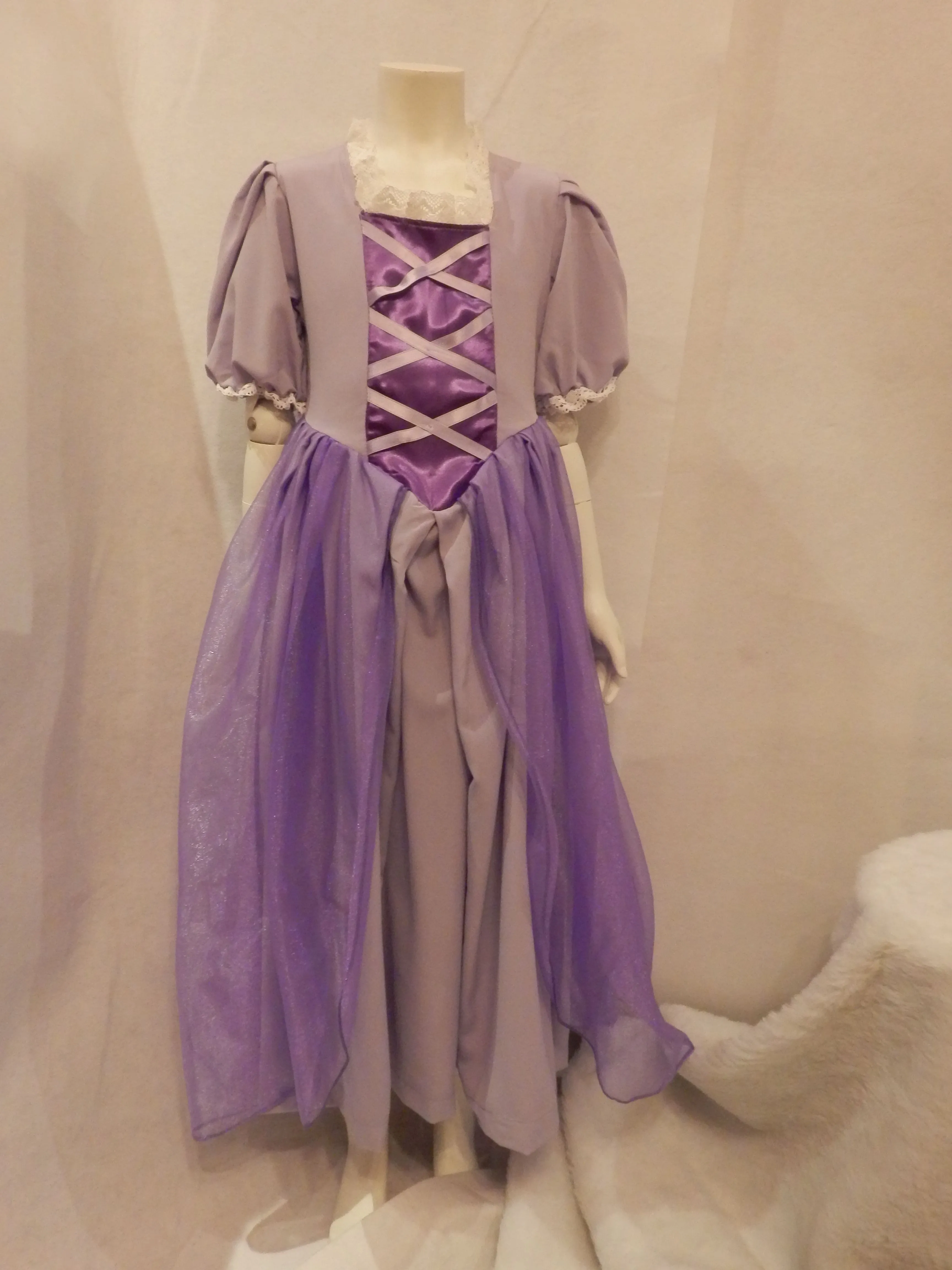 Vestidos De Rapunzel | Peinados 2015 para Mujeres y Hombres