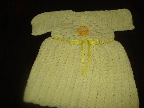 Vestidos tejidos para bebés a dos agujas - Imagui