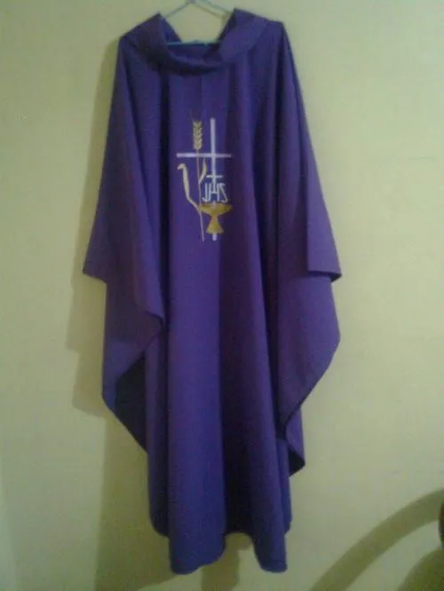 Vestimentas para sacerdotes - Heredia, Costa Rica - Ropa / Accesorios