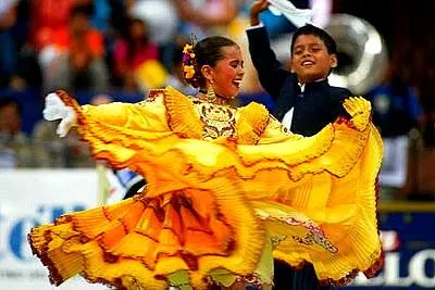 VIAJEROS TODO PERU: MARINERA NORTEÑA: el cortejo hecho baile y ...