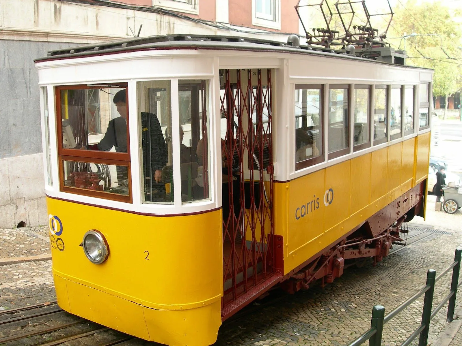 Viajes ferroviarios de ayer, hoy y mañana: Lisboa a todo tren (VI ...