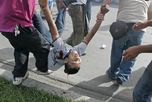 VIDEO) Al menos tres muertos: Se desata violenta represión en el ...