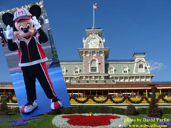 Video: Talking Mickey Mouse Makes His Magic Kingdom Debut | The ...