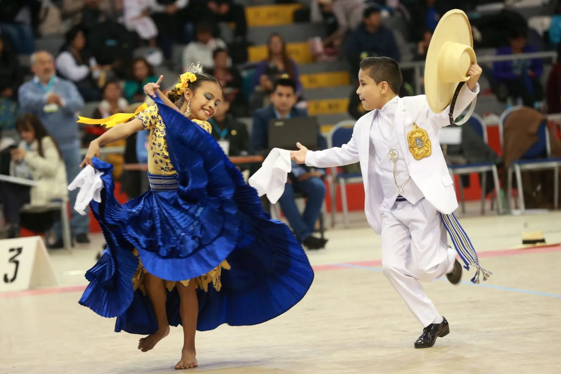 VIII Concurso de Marinera Norteña, a beneficio de los pacientes del  Hospital del Niño| Galería Fotográfica | Agencia Peruana de Noticias Andina