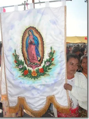 Virgen de Guadalupe en punto de cruz - Imagui