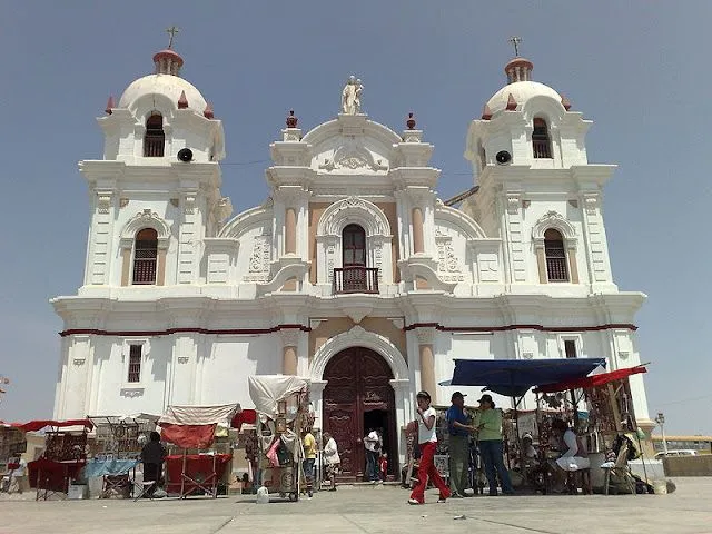 Virgen del Rosario de Yauca - Caminata al Santuario - Ica Perú