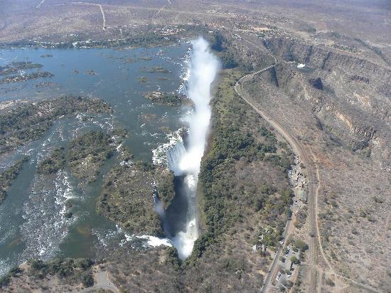 Vista Aerea de Cataratas Victoria - Picture of Victoria Falls ...