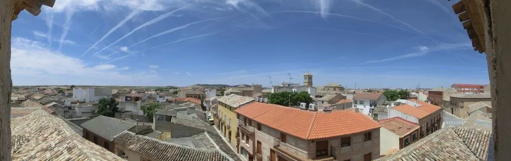 Vistas panorámicas de Corral de Almaguer (Toledo) desde la torre ...