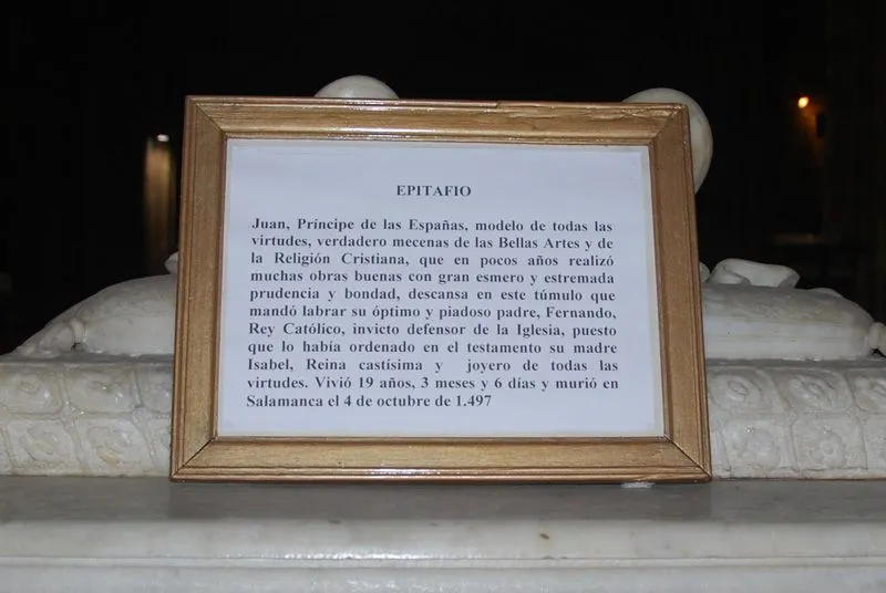 Visto en Ávila. Epitafio | 40 formas de intimidad