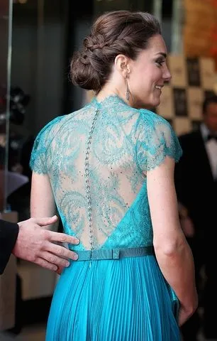 V Vitrine: Vestido de Princesa: Um sonho azul turquesa!