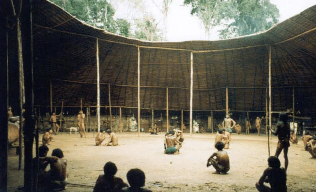 Vivienda colectiva del Amazonas - Arquine