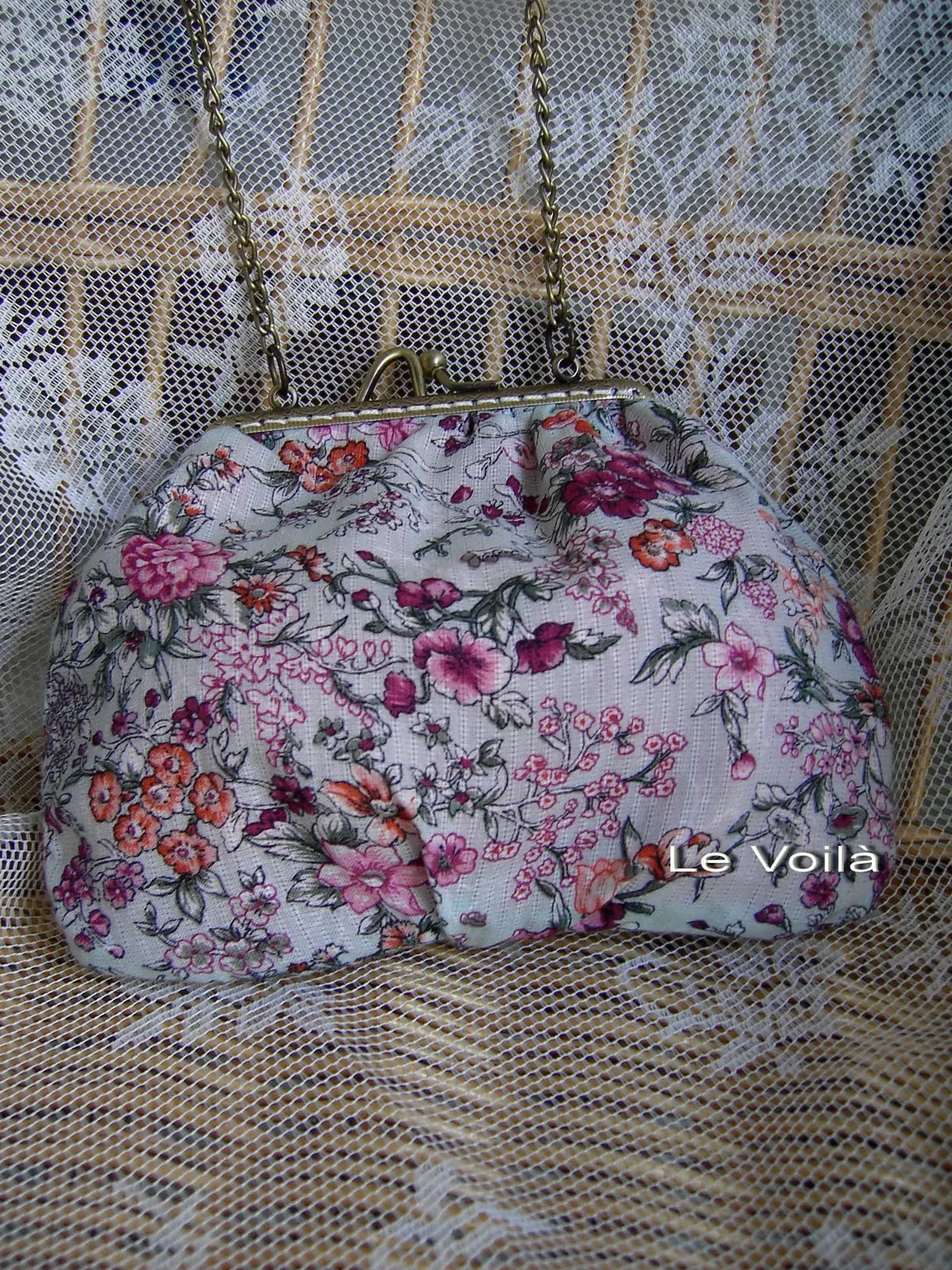 Le Voilà: Coquetos bolsos con cierre de boquilla de mariposas y de ...