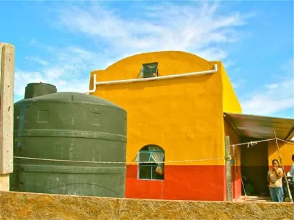 Volunteer Building Houses for Mexican Families in San Miguel de ...