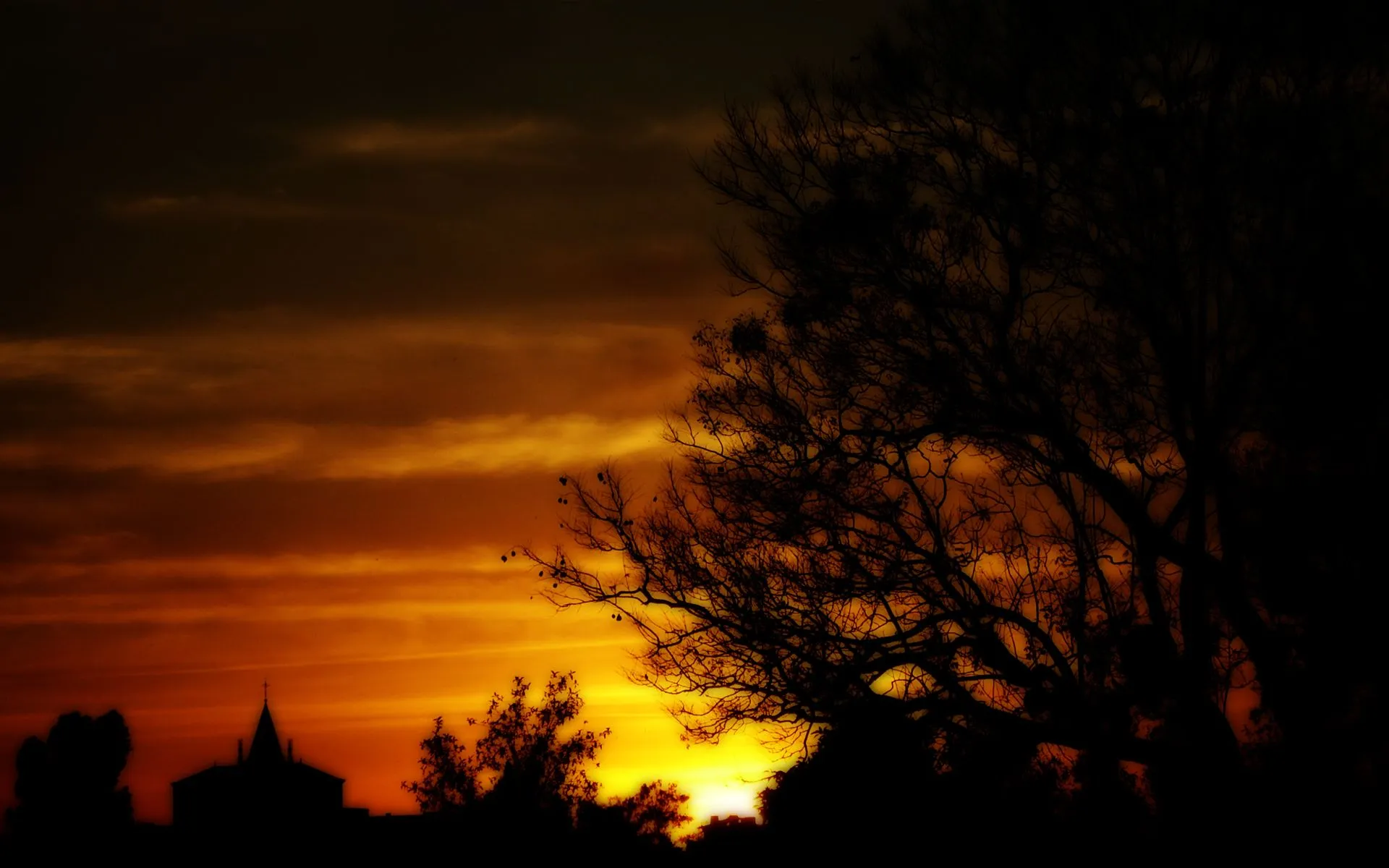 Wallpaper – Atardecer en Sevilla | La Guía del Sedentario Galáctico