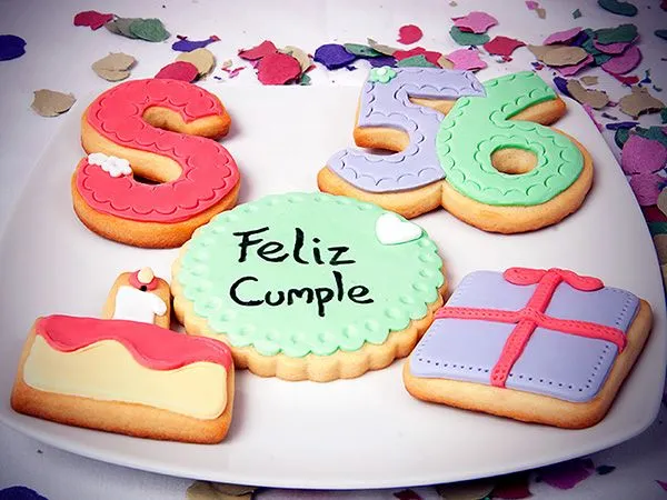 We Can Bake It: Galletas decoradas con fondant para cumpleaños