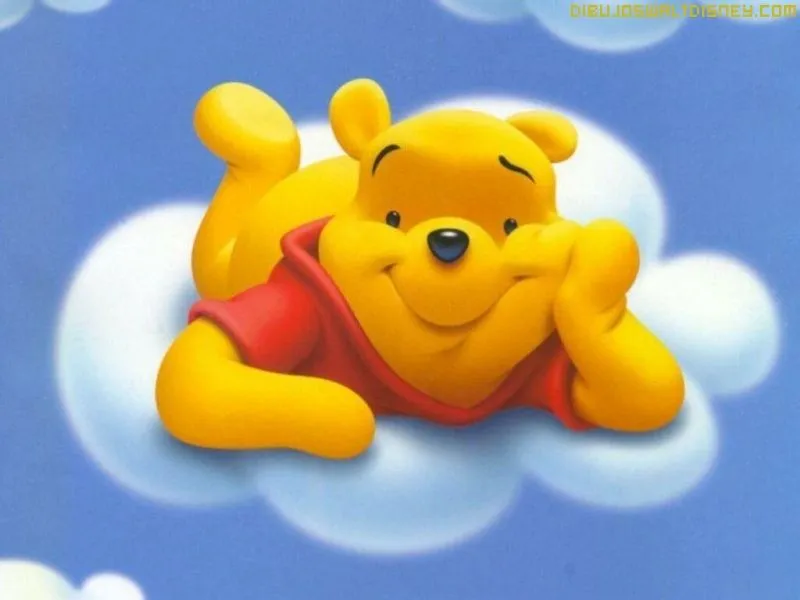 Winnie The Pooh descansa en una nube