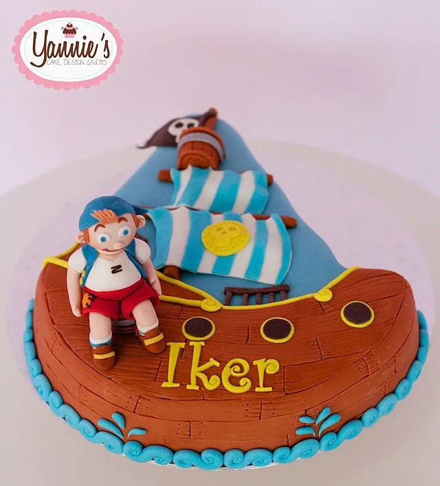 Yannies Cakes VALENCIA tartas personalizadas | Tarta fondant Jake ...