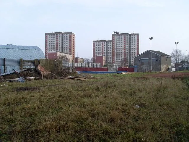 Yoker Highrise flats © Stephen Sweeney cc-by-sa/2.0 :: Geograph ...