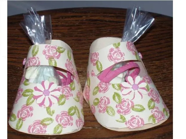 PASO A PASO CON JEANNINE: ZAPATITO DE NIÑA en papel BABY sHOWER