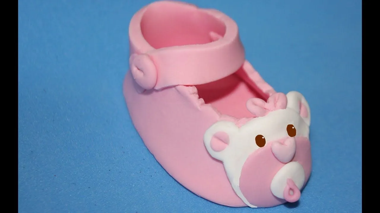 Zapato de bebé para tartas de fondant. Baby shoe cake topper - YouTube