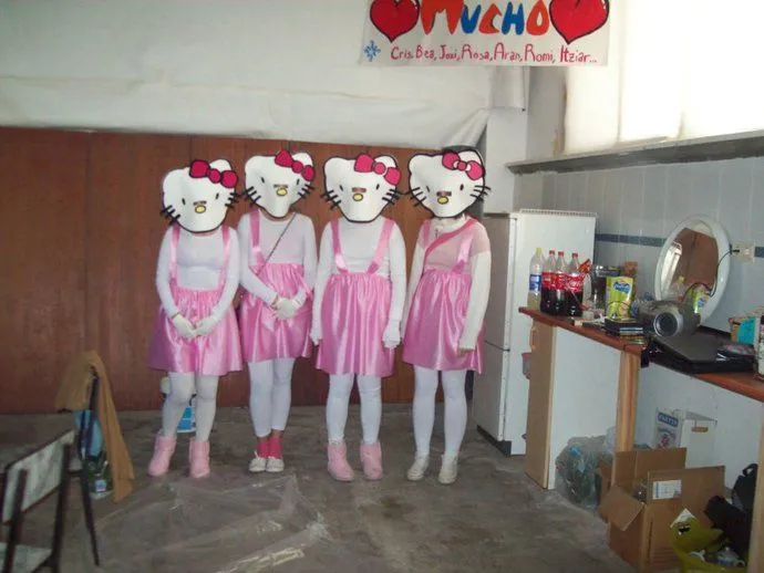 Cada día cosas nuevas con zapatos usados: Disfraz de Hello Kitty