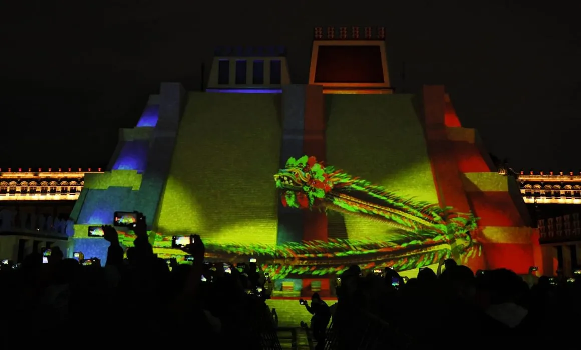 Zócalo tiene Memoria Luminosa en maqueta monumental de Huey Teocalli