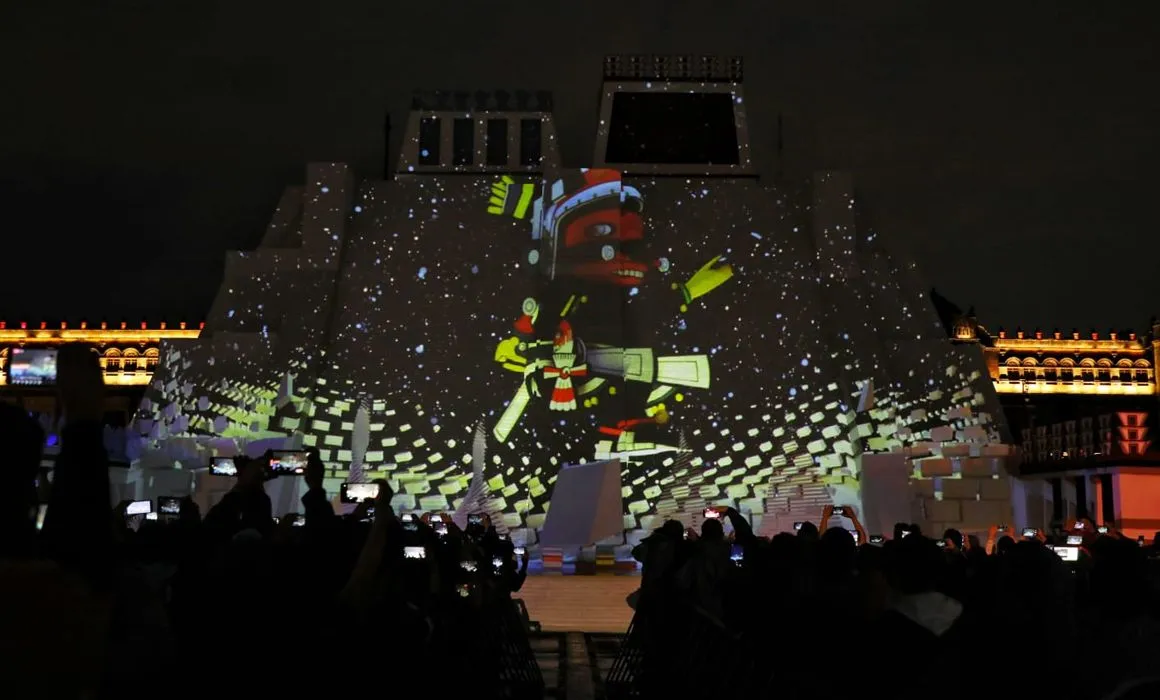 Zócalo tiene Memoria Luminosa en maqueta monumental de Huey Teocalli