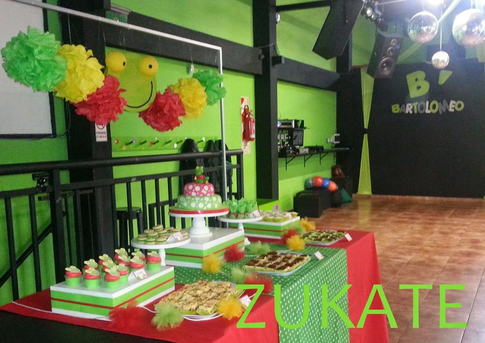 ZUKATE: FIESTA SAPO PEPE