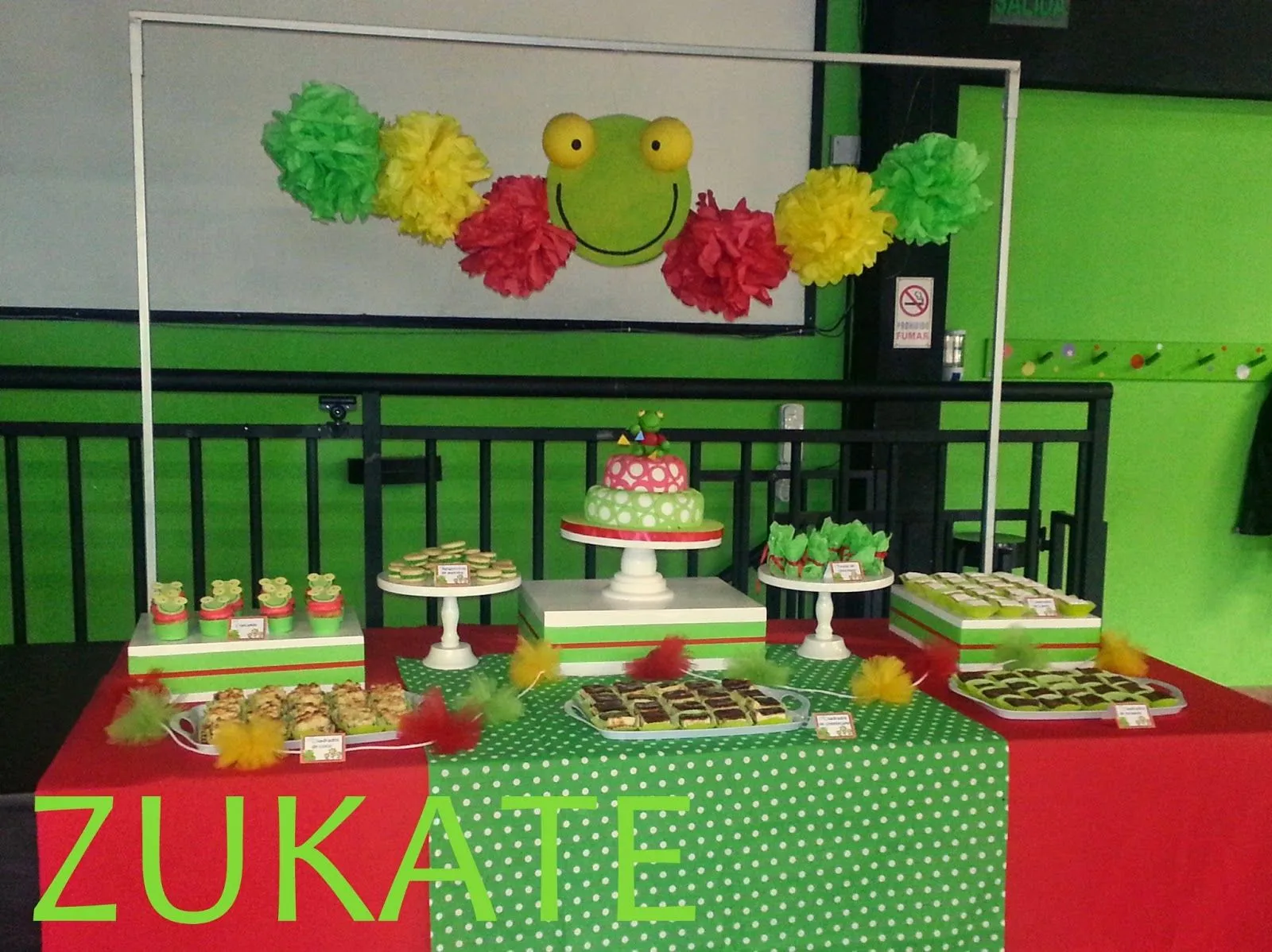 ZUKATE: FIESTA SAPO PEPE