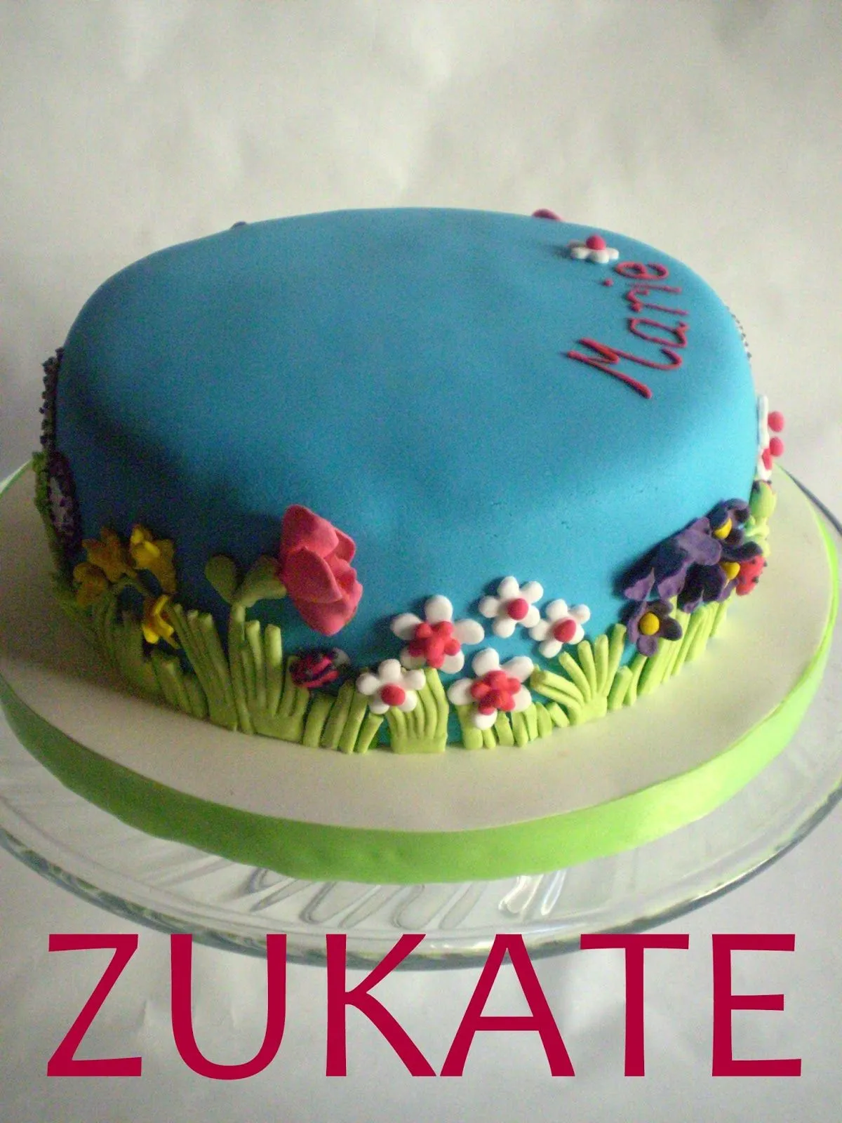 ZUKATE: TORTA DE 40 AÑOS CON FLORES