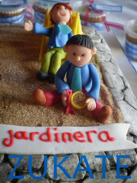 ZUKATE: TORTA Y CUPCAKES DÍA DE LA MAESTRA JARDINERA