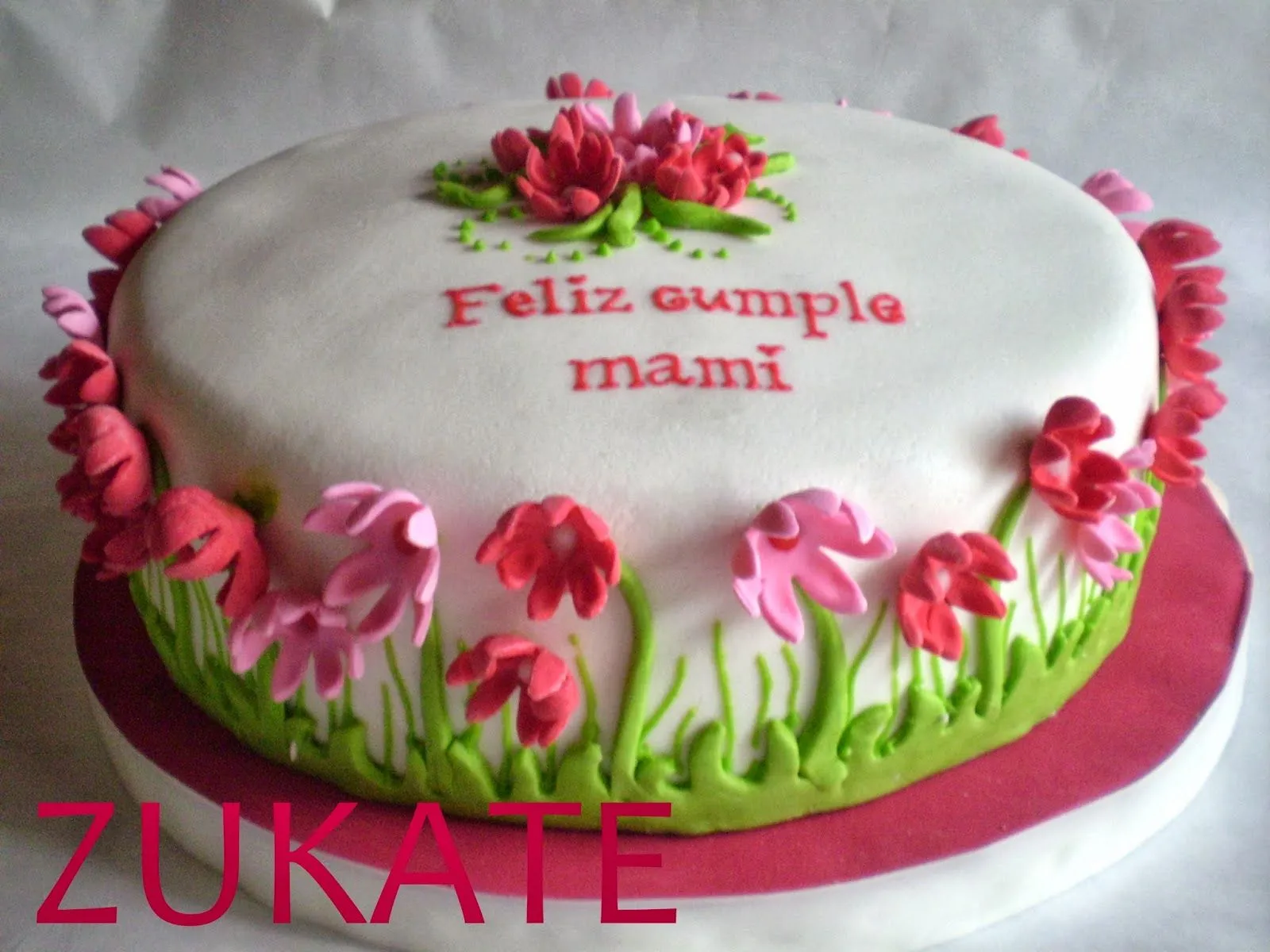 ZUKATE: TORTA DE FLORCITAS PARA MAMÁ