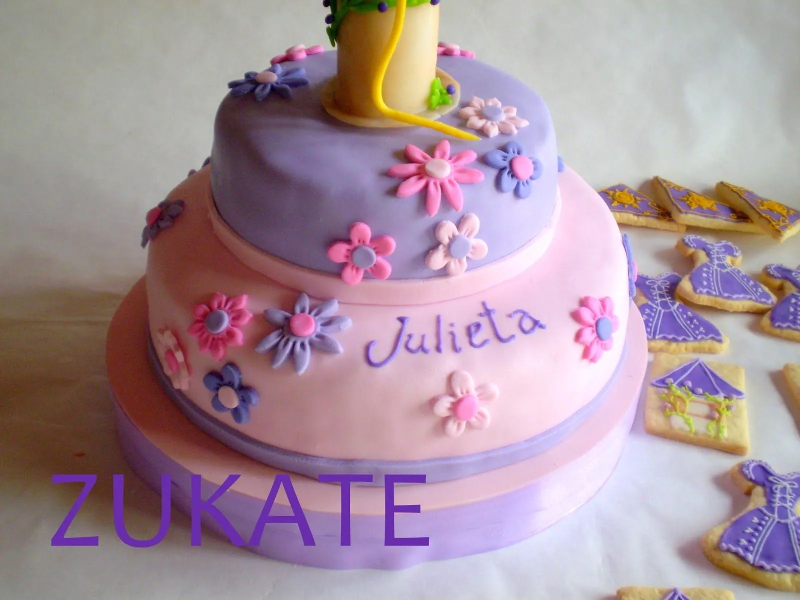 ZUKATE: TORTA RAPUNZEL