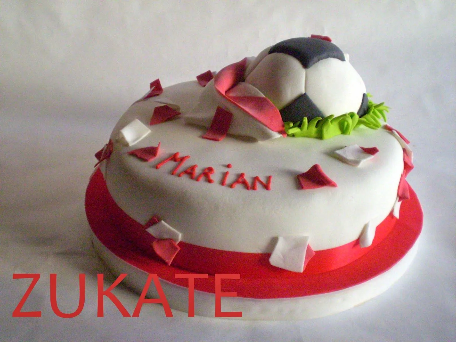 ZUKATE: TORTA RIVER PLATE PARA MARIANO